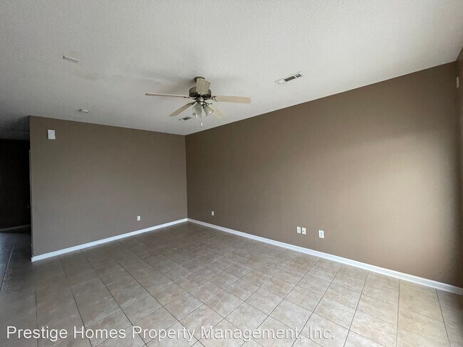 51 Courtyard Way photo'