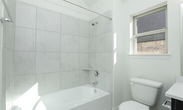 427 Fields Forest Ln in Dayton, TX - Building Photo - Building Photo