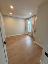 265 Border St, Unit #405 in Boston, MA - Foto de edificio - Building Photo