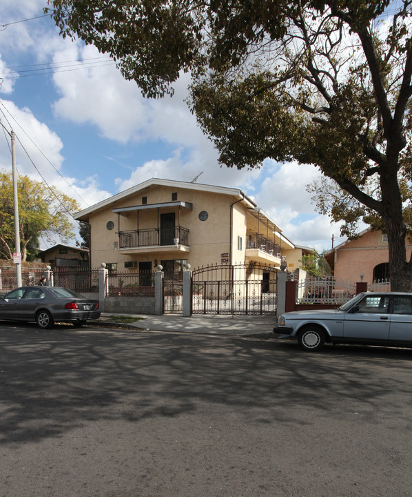 1132-1134 N Madison Ave in Los Angeles, CA - Building Photo