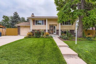 2796 S Quay Way in Denver, CO - Building Photo