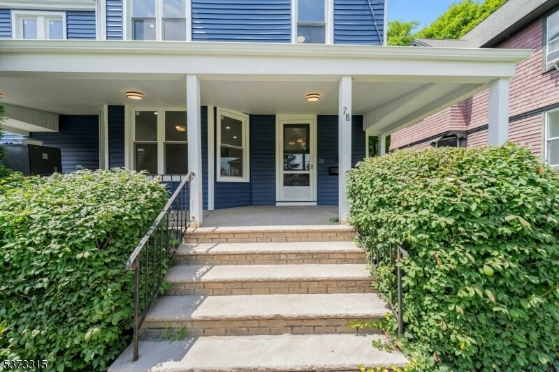 78 Grove St in Montclair, NJ - Building Photo