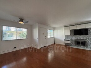 7422 Seastar Dr in Huntington Beach, CA - Building Photo - Building Photo