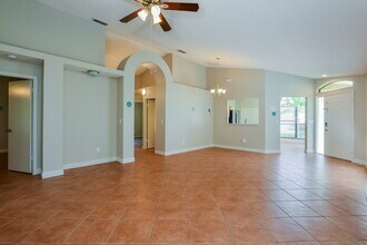 1022 Henson Ct in Oviedo, FL - Building Photo - Building Photo