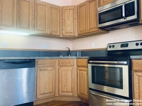 1 Folsom Ave in Boston, MA - Foto de edificio - Building Photo