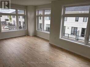 15 James Noble Ln in Richmond Hill, ON - Building Photo - Building Photo
