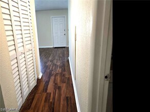 4615 Bayshore Dr in Naples, FL - Building Photo - Building Photo