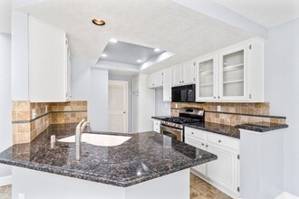 2189 Aspen St in Tustin, CA - Building Photo - Building Photo