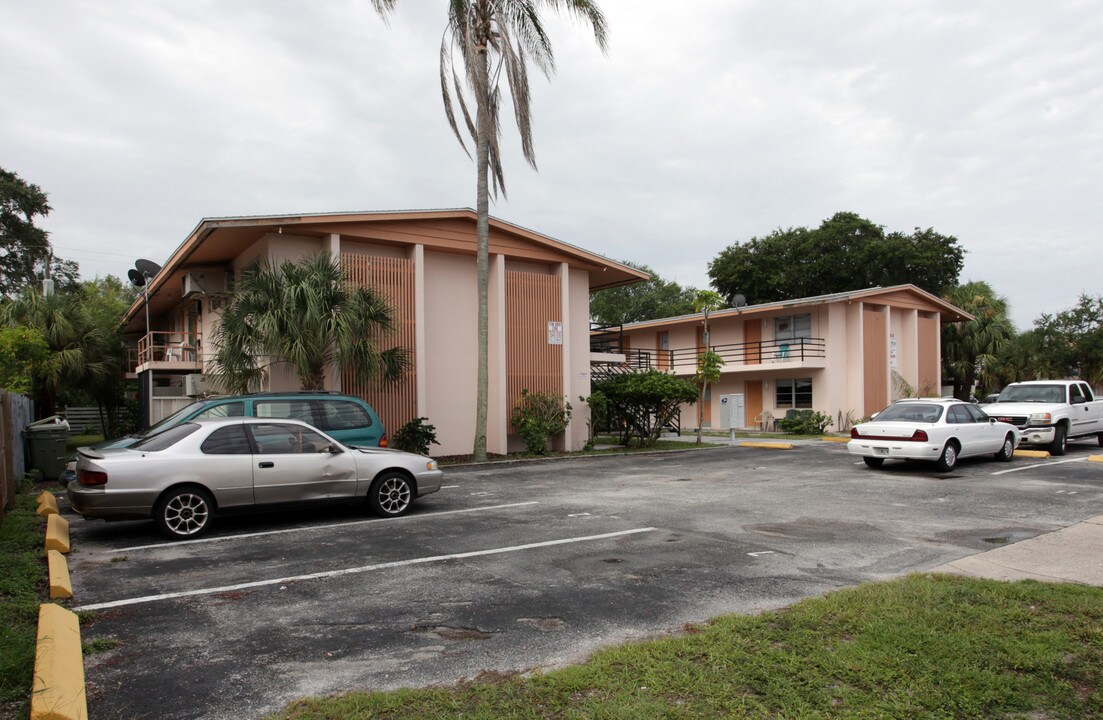 Hillview Apartments in Sarasota, FL - Foto de edificio