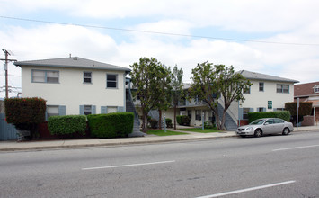 811 S Glenoaks Blvd in Burbank, CA - Building Photo - Building Photo