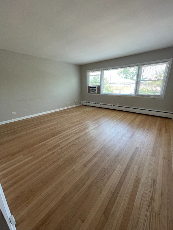 6241 W Montrose Ave in Chicago, IL - Building Photo - Building Photo