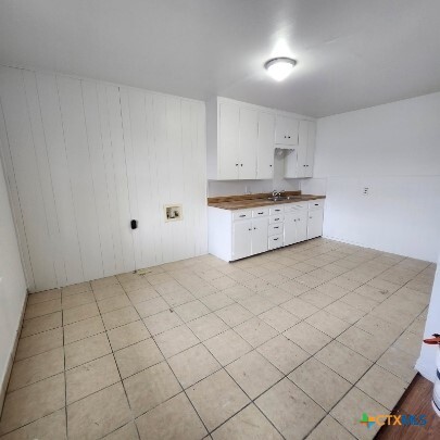 property at 1508 N College St