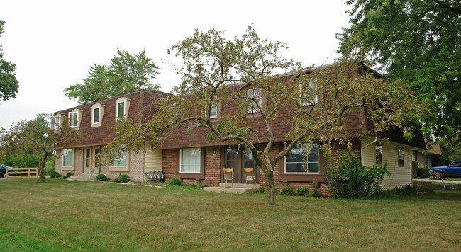 3800-3802 Southwood Dr in Racine, WI - Foto de edificio - Building Photo