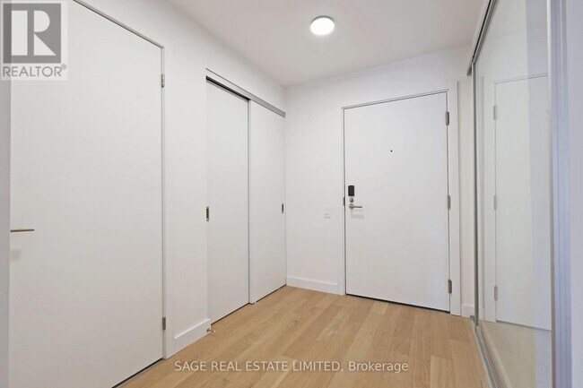 1720 Bayview Ave in Toronto, ON - Building Photo - Building Photo