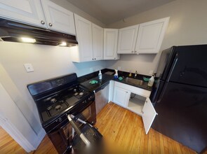 50 Hancock St, Unit 3 in Cambridge, MA - Foto de edificio - Building Photo