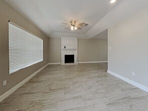 14020 Schroeder Rd in Houston, TX - Building Photo - Building Photo