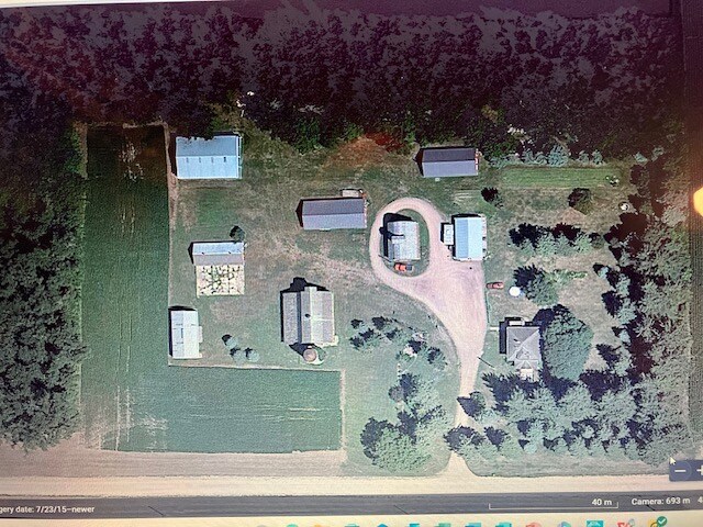 46456 900th St in Windom, MN - Building Photo