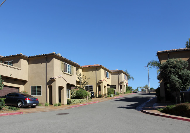 Plymouth Village in Vista, CA - Building Photo - Building Photo