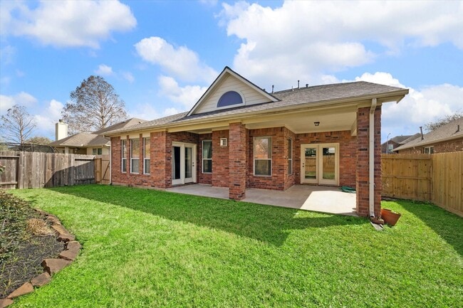 property at 2088 Silverthorn Ln
