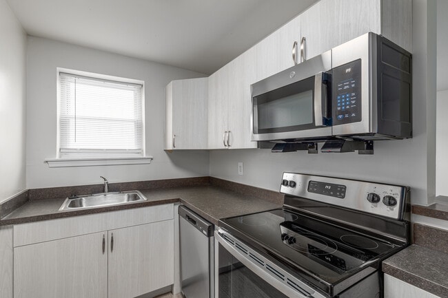 Harbor Club in Newark, DE - Building Photo - Interior Photo