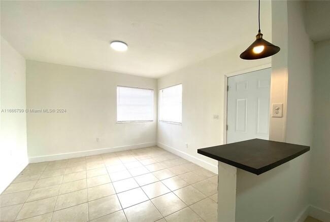 120 NE 55th St in Miami, FL - Building Photo - Building Photo