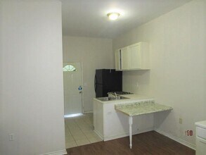 2006 S Travis St in Sherman, TX - Building Photo - Building Photo