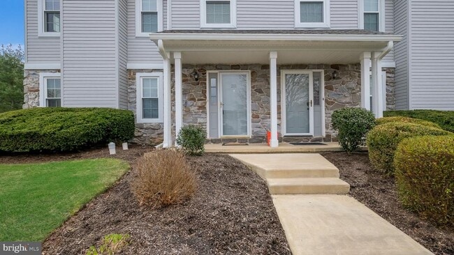 211 Mews Dr in Sellersville, PA - Building Photo - Building Photo
