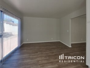 6649 Gazelle Dr in Las Vegas, NV - Building Photo - Building Photo