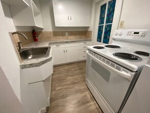 1010.5 Union St in The Dalles, OR - Building Photo - Building Photo