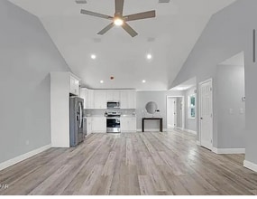 104 Oleander Cir in Panama City Beach, FL - Foto de edificio - Building Photo