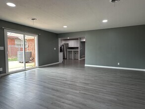 3633 Buffalo Dr in Enid, OK - Building Photo - Building Photo