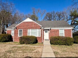 1711 Greenland Dr in Murfreesboro, TN - Building Photo