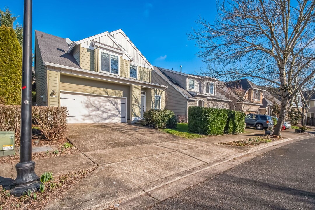 20797 NW Longbow Ln in Beaverton, OR - Building Photo