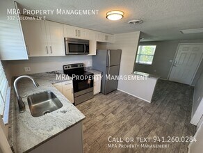 302 Colonia Ln E in Nokomis, FL - Building Photo - Building Photo