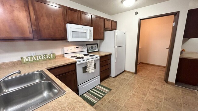 Prairie Sky in Moorhead, MN - Building Photo - Interior Photo