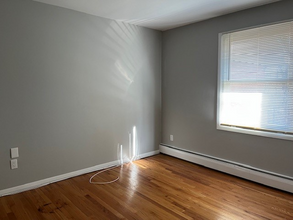 14 Revere Dr in Bloomfield, CT - Building Photo - Building Photo