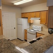 1155 Villagio Cir in Sarasota, FL - Building Photo - Building Photo
