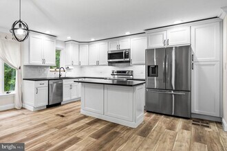 43 Gunning Ln in Downingtown, PA - Foto de edificio - Building Photo