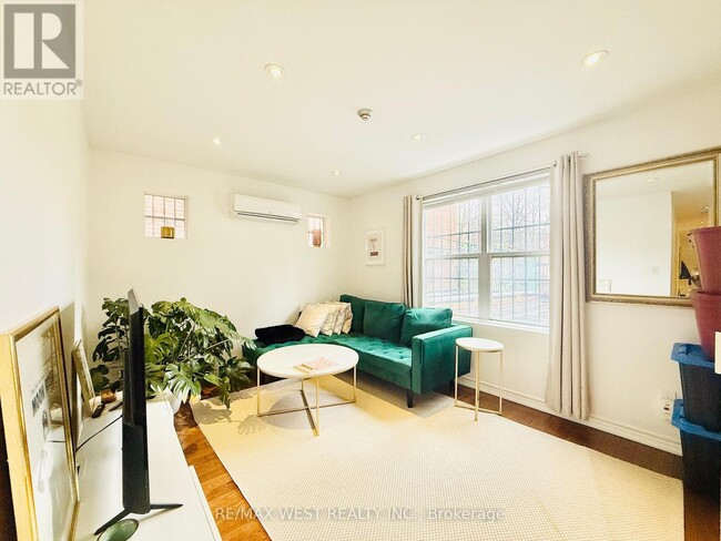 property at 132 Avenue Rd