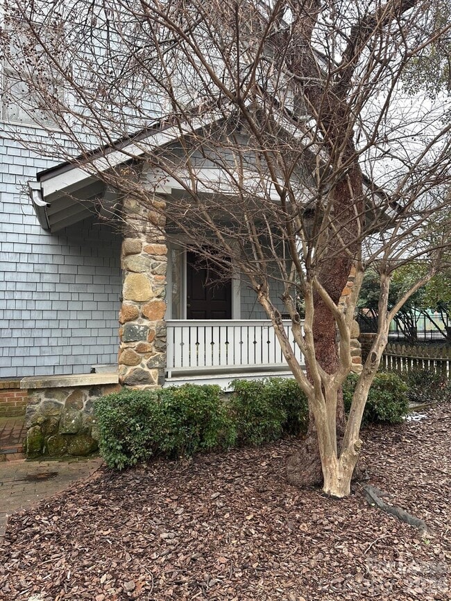 407 W 9th St in Charlotte, NC - Building Photo - Building Photo