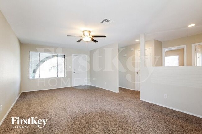 2733 W Villa Rita Dr in Phoenix, AZ - Foto de edificio - Building Photo