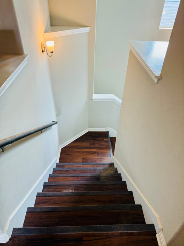 400 Eagle Brook Ln in Buda, TX - Foto de edificio - Building Photo