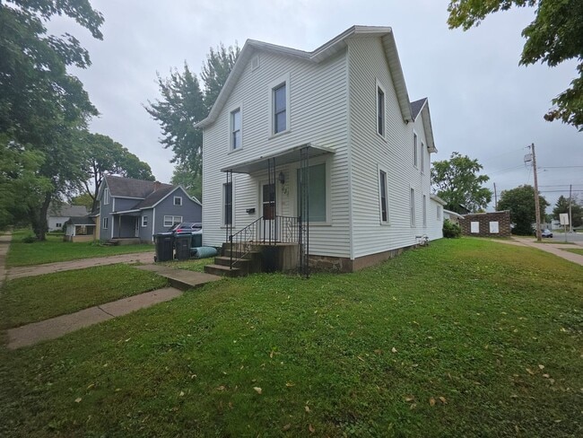 639 Hudson St in Eau Claire, WI - Building Photo - Building Photo