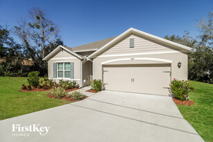2302 Harding Cir in Deltona, FL - Building Photo