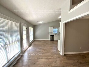 5842 Sycamore Ridge Dr in Sugar Hill, GA - Foto de edificio - Building Photo