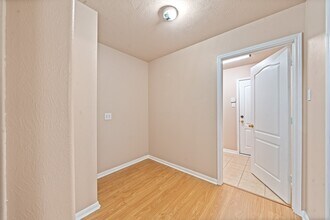 10315 Kennewick Dr in Houston, TX - Building Photo - Building Photo