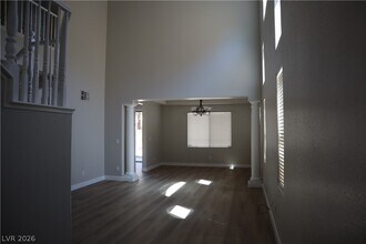 9052 Picket Fence Ave in Las Vegas, NV - Building Photo - Building Photo