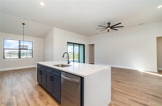 1915 NW 29th Ave in Cape Coral, FL - Building Photo - Building Photo