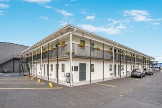 Redamo Suites in New Orleans, LA - Building Photo - Building Photo