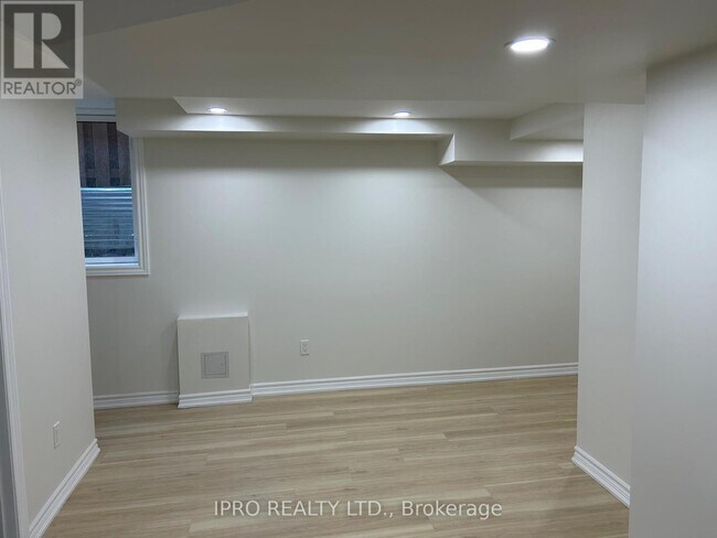 1485 Daniel Creek Rd in Mississauga, ON - Building Photo - Building Photo